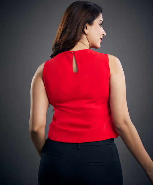 Ring Attached Sleeveless Red Chiffon Top