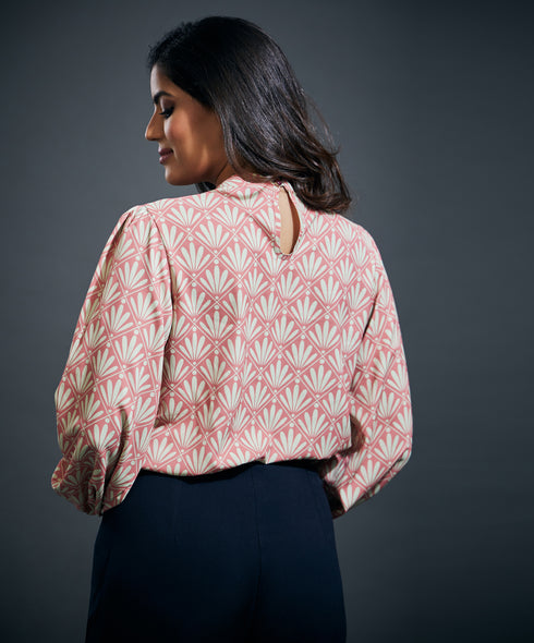 Long Sleeve Printed Vneck Top