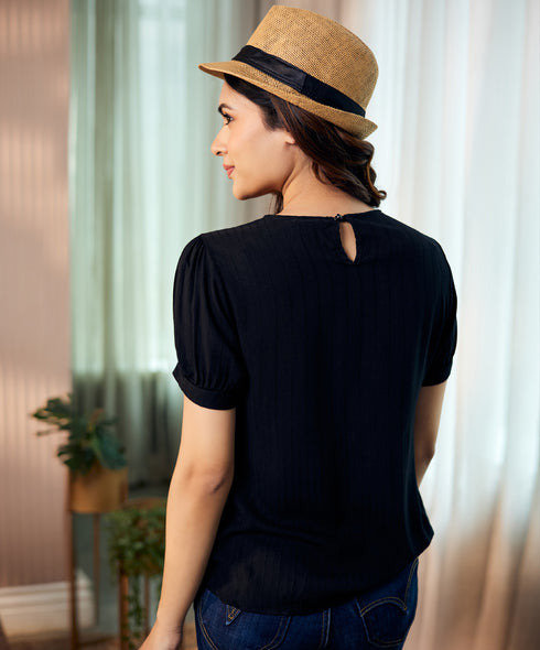 Trim Attached Short Sleeve Black Top