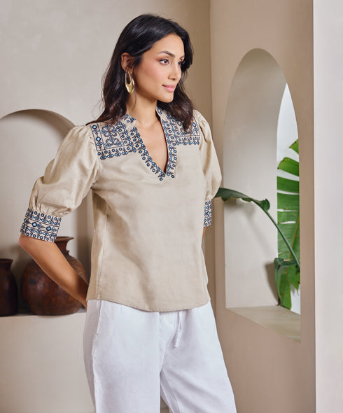 Embroiderd Linen Top With Details
