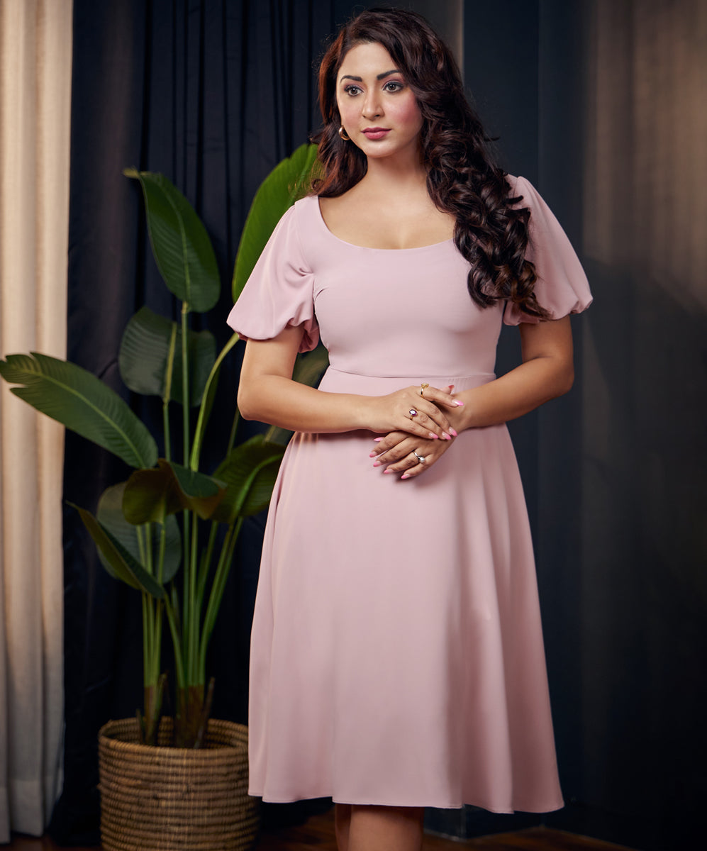 Curve Neck Puffed Sleeve Pink Dress – Zigzag
