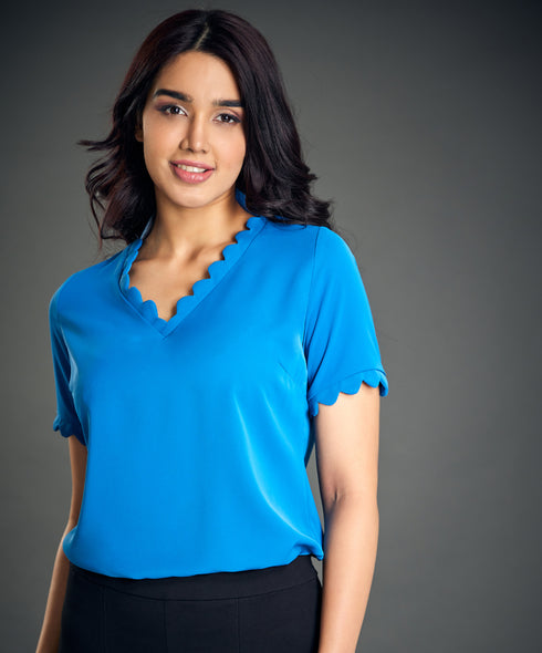 Scalloped Detailed Short Sleeve Blue Top