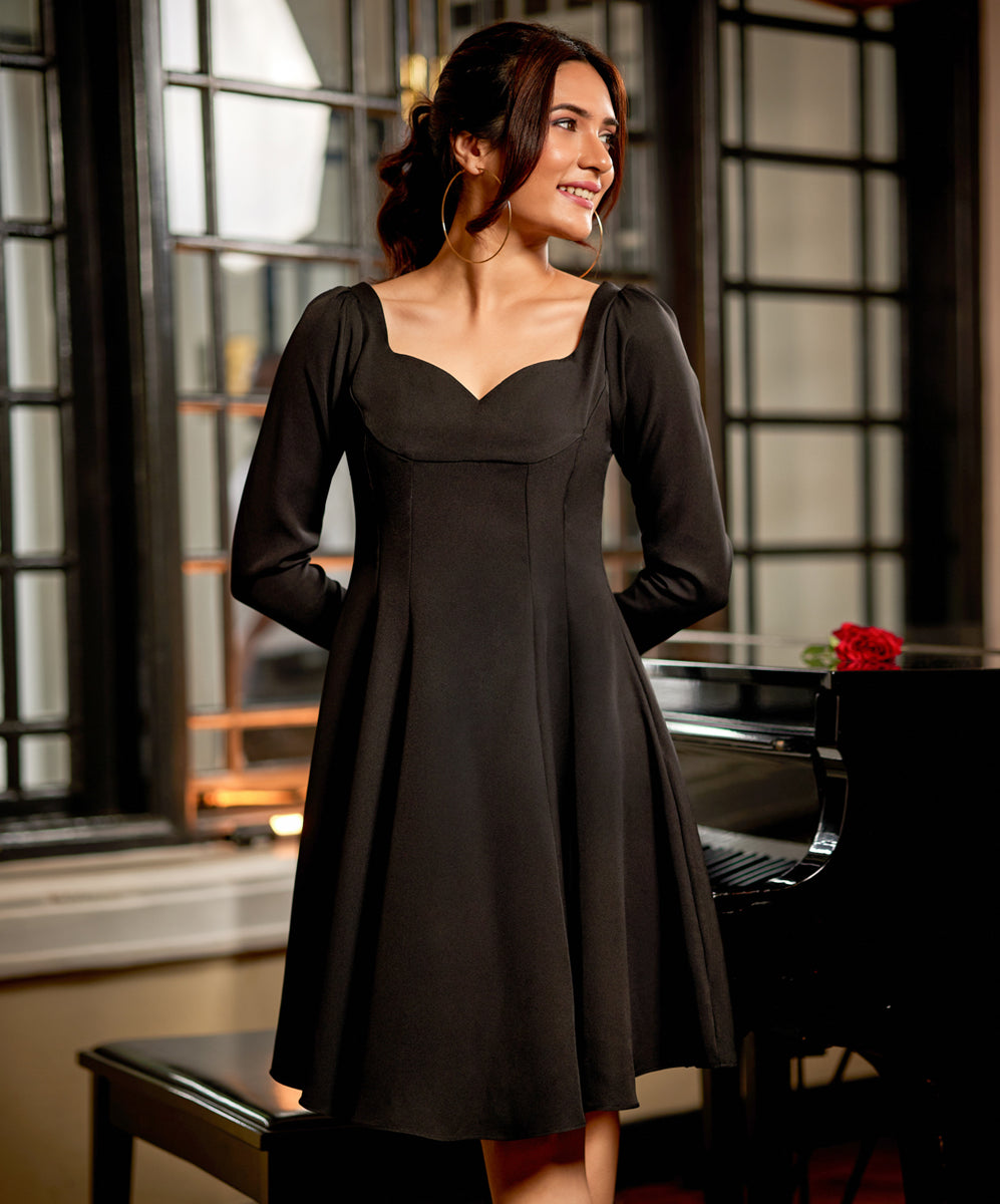 Long Sleeve Sweet Heart Neck Dress – Zigzag
