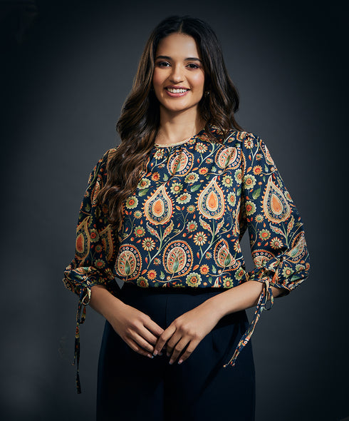 Printed Sleeve Detailed Top