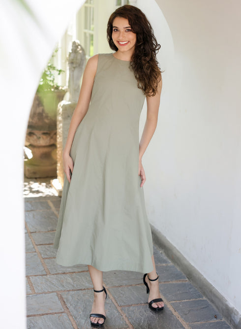 Sleeveless Princess Cut Detailed Dress