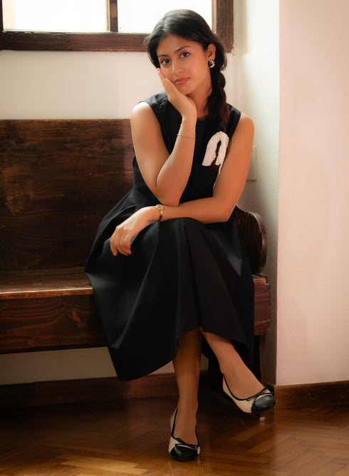 Pleated Sleeveless Straight Cut Dress