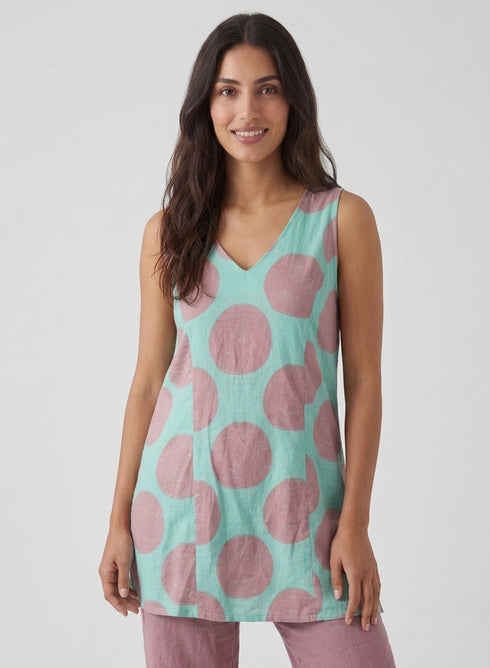 Curved V-neck Sleeveless Block-Printed Kurtha Top