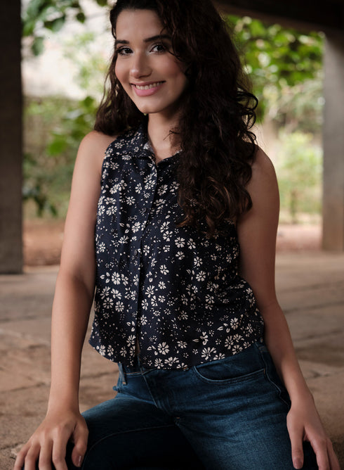 Black Printed Sleeveless Cotton Crop Top