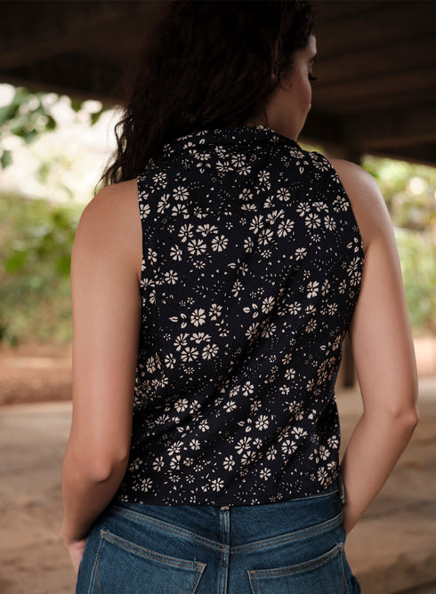 Black Printed Sleeveless Cotton Crop Top