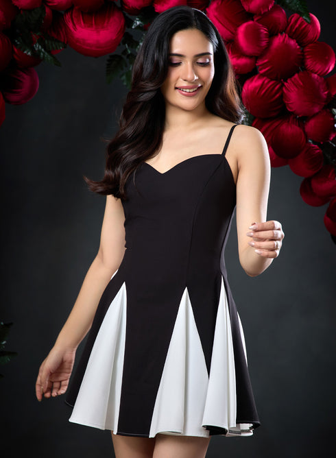 Sweetheart Neckline Paneled Mini Dress