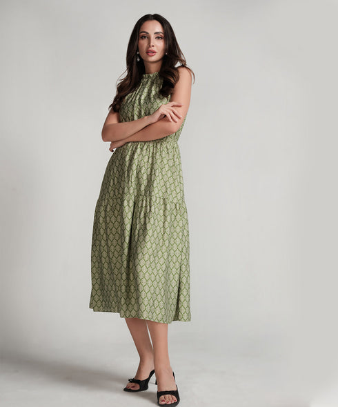 Waist And Neck Detailed Printed Dress-Green