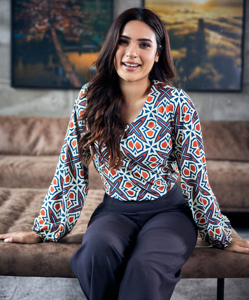 Vneck Chiffon Lantern Sleeve Blouse