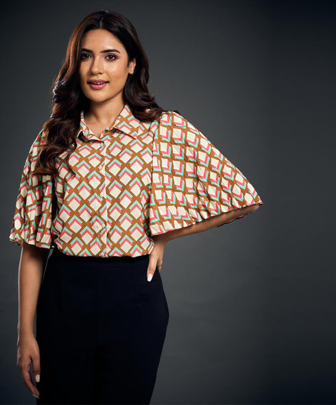 Sleeve Flared Top With A Classic Collar