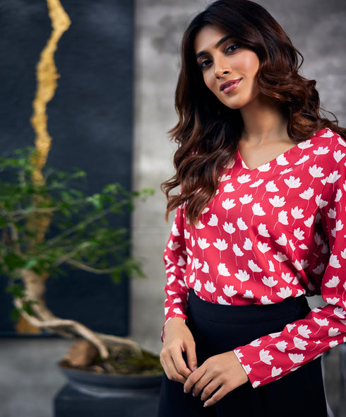 Long Sleeve Gathered Red Printed Top