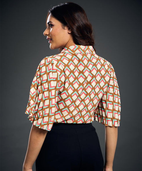 Sleeve Flared Top With A Classic Collar