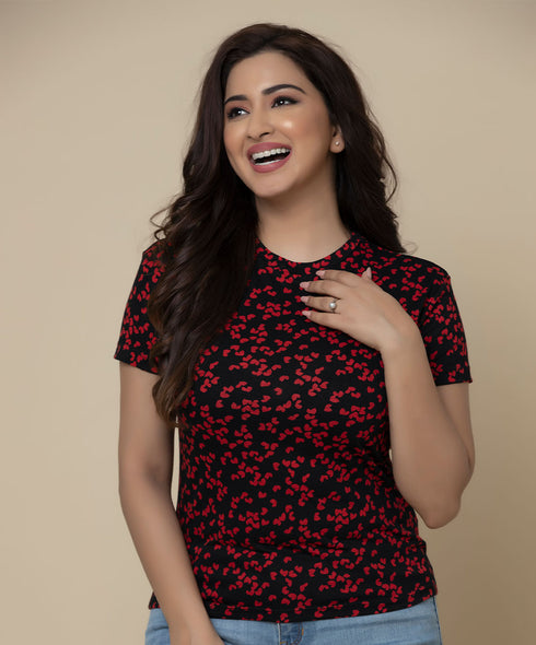 Heart Printed Basic Crew Neck T-Shirt