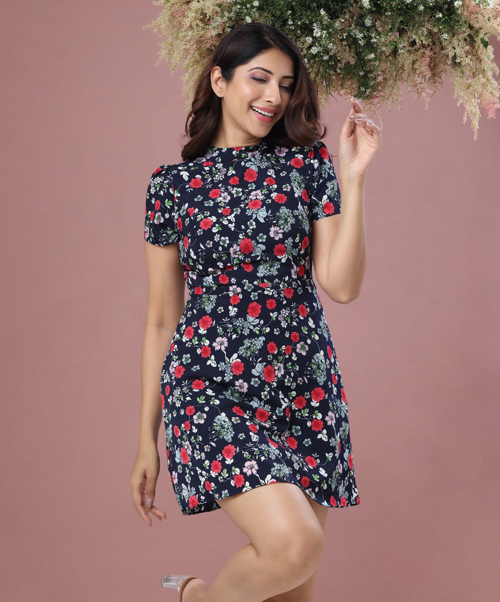 Printed High Neck Mini Dress – Zigzag