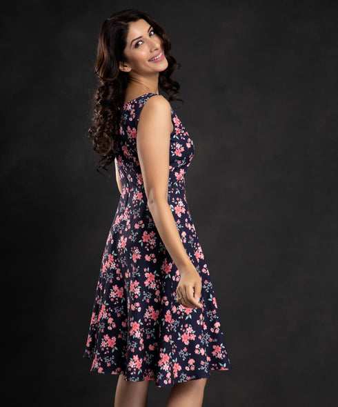 Princess Line Scoop Neck Dress