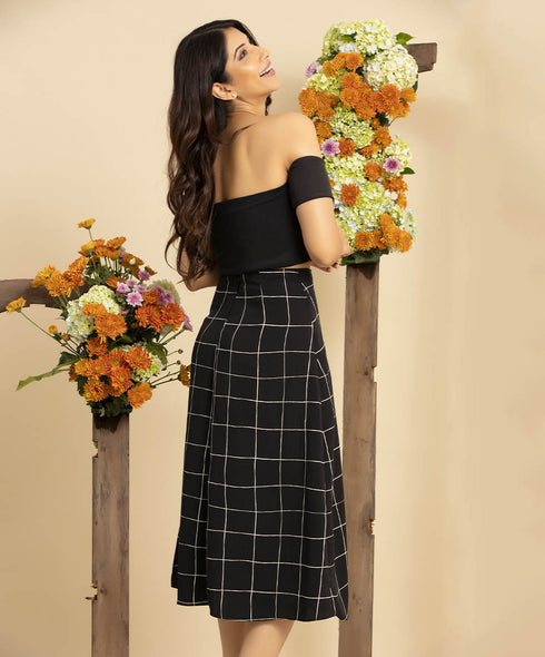 Princess Line Frilled Black & White Chiffon Skirt