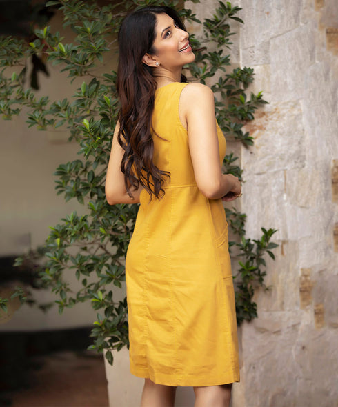 Vneck Front Buttoned Sleeveless Linen Dress