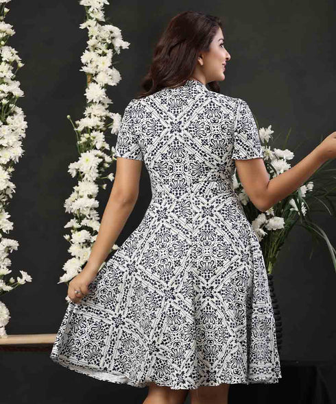 Neck Tie Front Opened Printed Dress