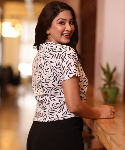 Printed Small Collar Short Sleeve Shirt