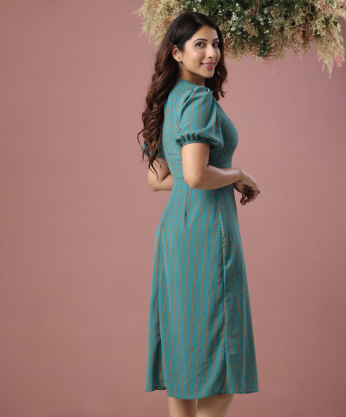 Round Neck Floral Shift Dress