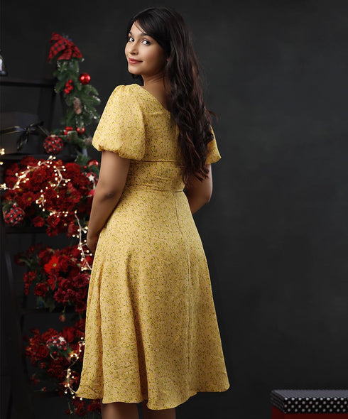 Curve Neck Puffed Sleeve Midi Dress