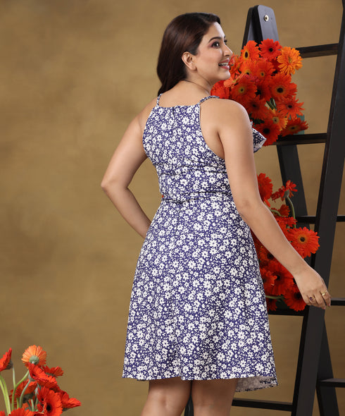 Frilled Neck Loose Fitted Dress