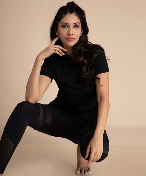 Basic Crew Neck Black Tshirt