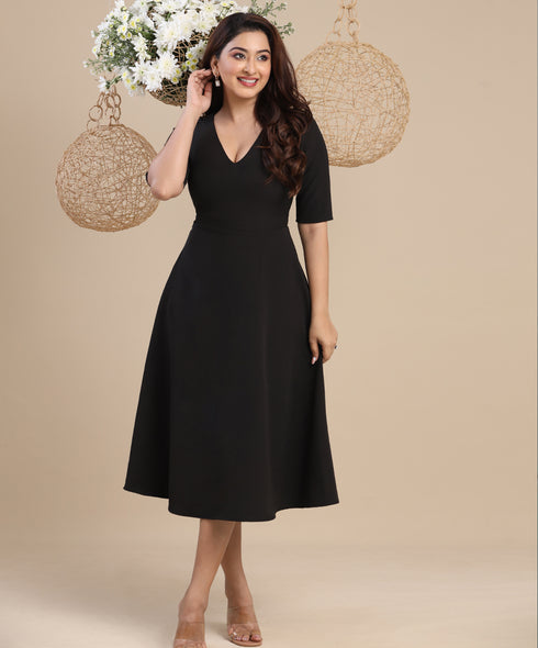 Elegant Swing Waistline Statement Black Dress