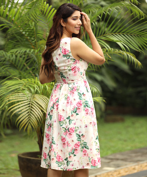 Sleeve And Skirt Gathered Printed Dress