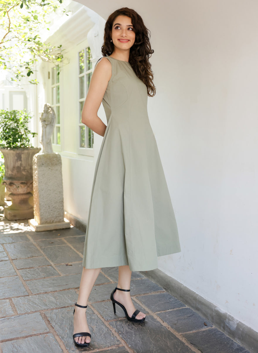 Sleeveless Princess Cut Detailed Dress – Zigzag