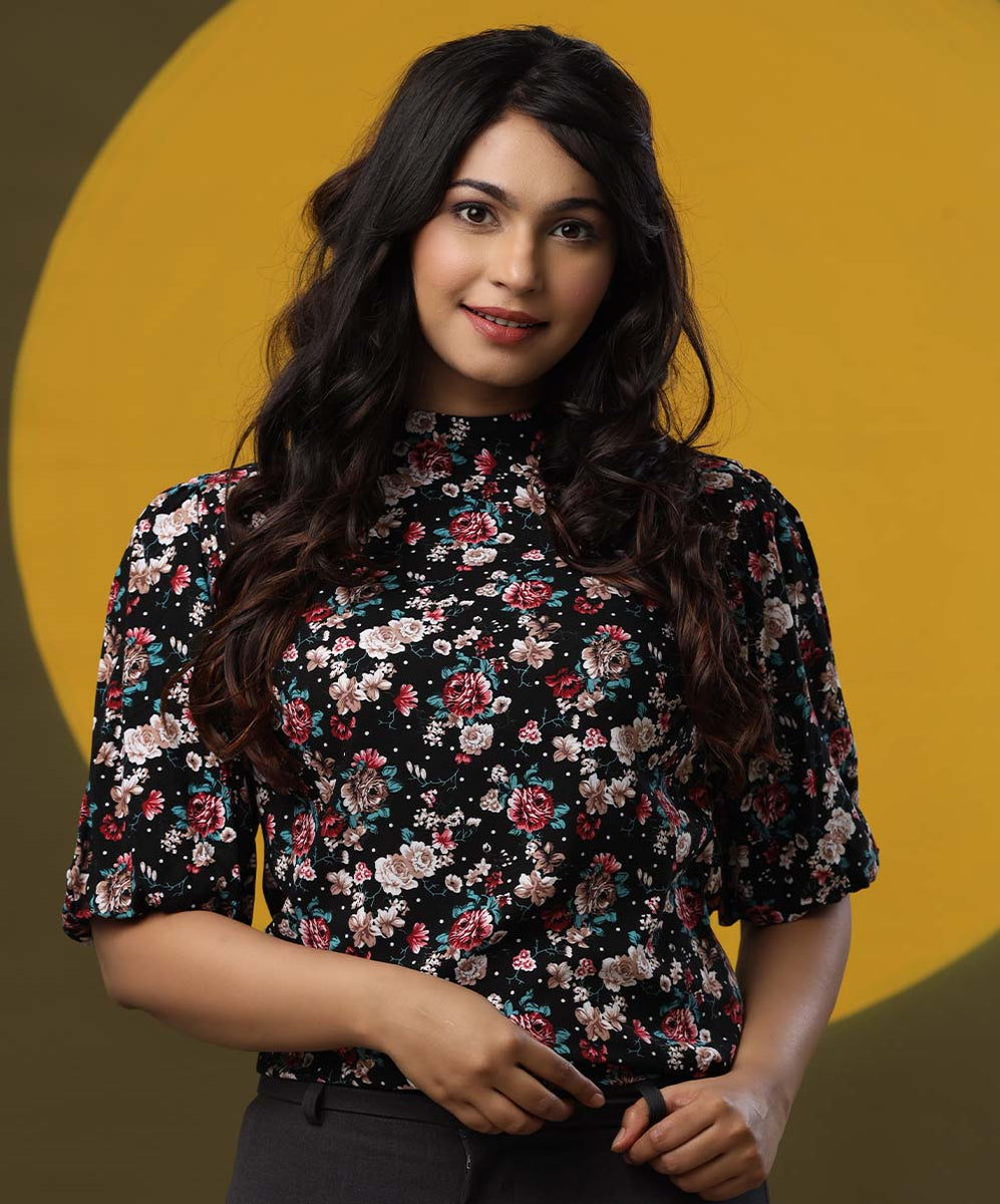 Floral Mock Neck Printed Black Top – Zigzag