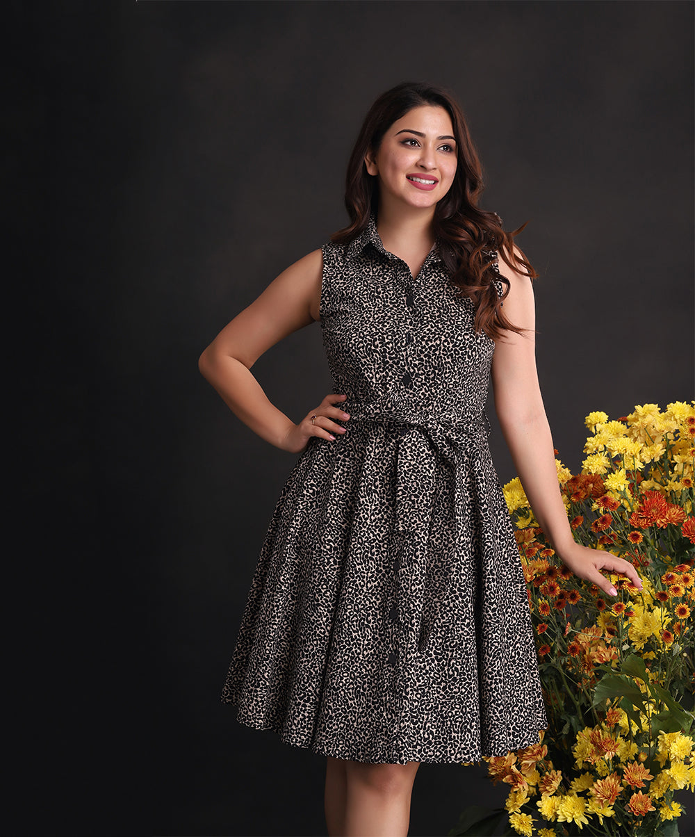 Skater Dress Animal Print Pleated Dress Cheetah Print Sleeveless Mock Neck Skater Dress With Pleated Skirt  New Zealand
