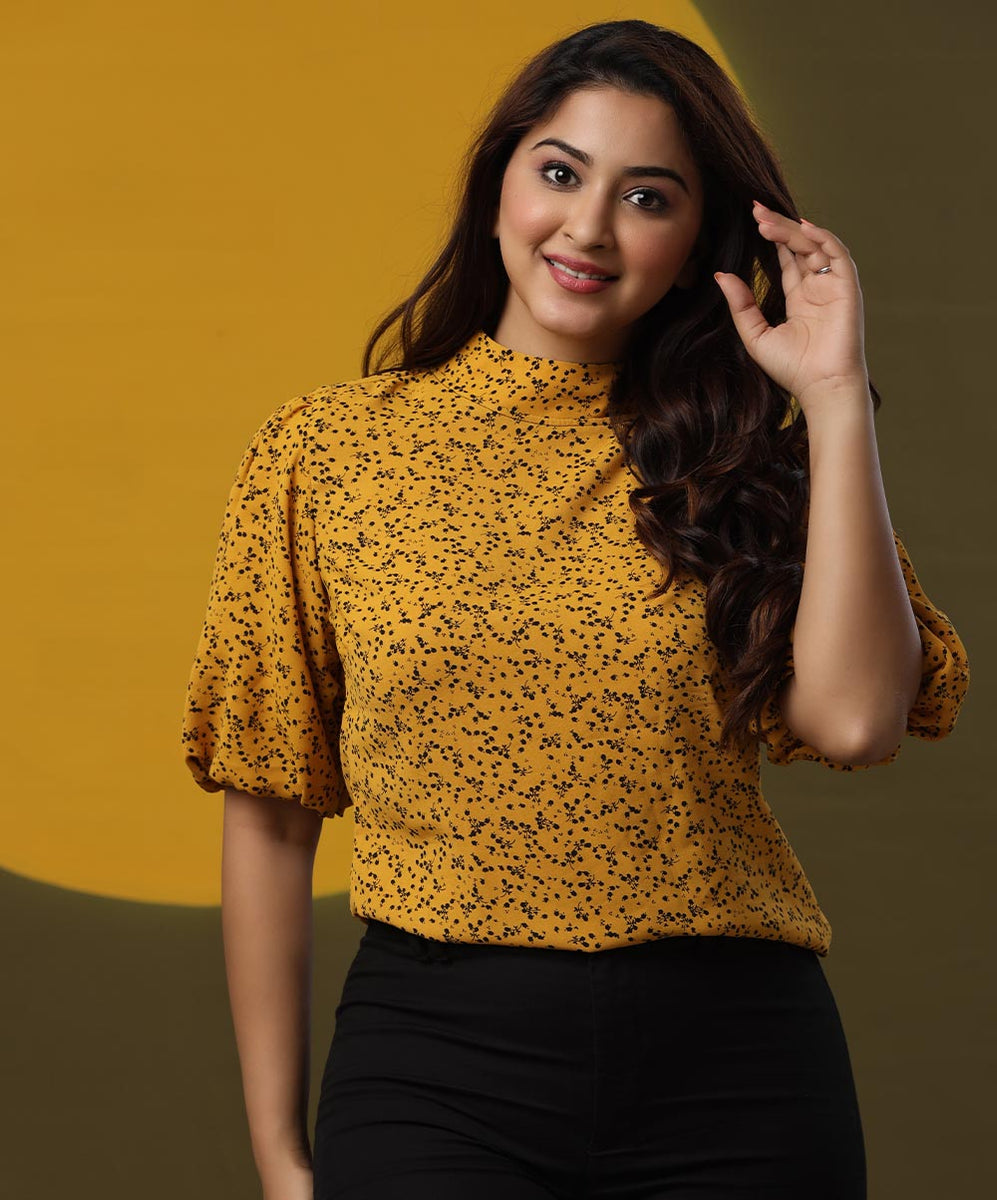 Floral Mock Neck Printed Mustard Top – Zigzag